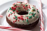 a fantastic vegan gingerbread donut with rich, deep flavors of ginger and molasses and glazing and colorful funfetti is a lovely idea for a wedding