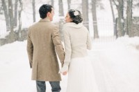a neutral cardigan plus an infinity scarf for a cold and snowy wedding day