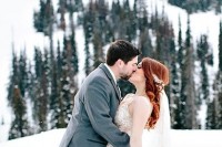 use mountains as a beautiful backdrop for your wedding ceremony or for shooting your portraits , this is a naturally beautiful idea