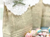 newspaper bags with doilies and little bows are amazing for any wedding, they can be a nice solution to give wedding favors