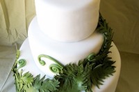 30 Elegant Ways To Incorporate Ferns Into Your Wedding23
