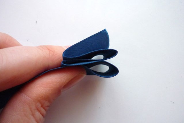 Picture Of Perfect DIY Ribbon Boutonniere For A Groom 3