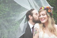 cozy-and-colorful-vintage-bohemian-barn-wedding-11
