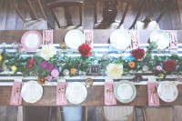 cozy-and-colorful-vintage-bohemian-barn-wedding-18