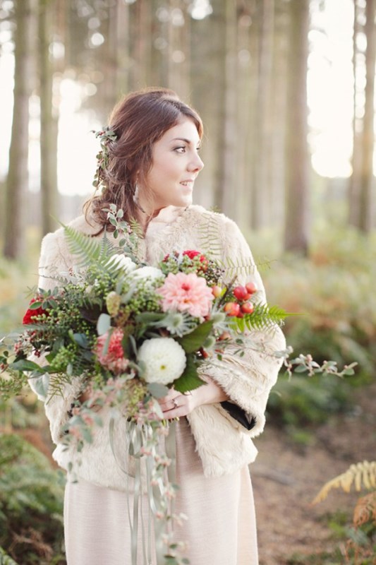 Cozy And Romantic Wild Woodland Bridal Elopement Shoot