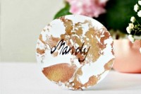 DIY Place Cards With A Metallic Marbelized Effect