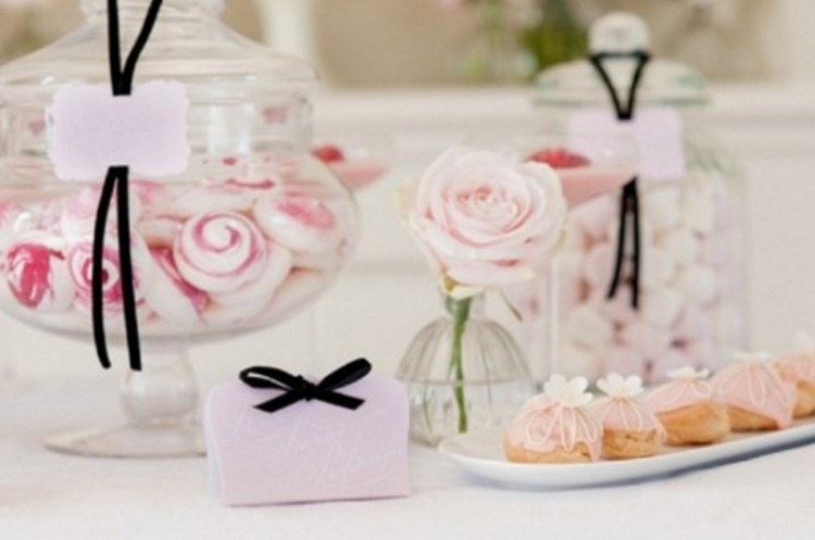 a dessert table with delicious rose quartz desserts and sweets is a lovely idea for a refined rose quartz wedding