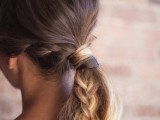 relaxed-chic-diy-bohemian-braid-and-makeup-for-a-bride-3