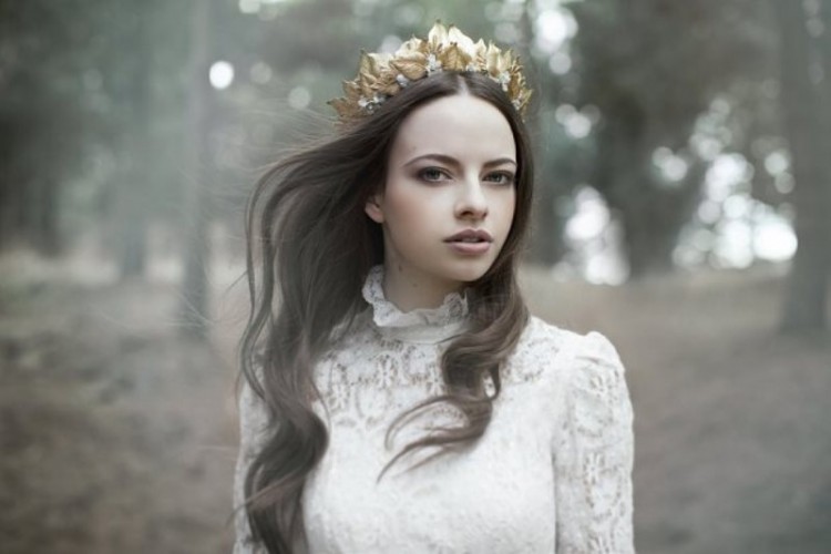 ‘The Evocative Prequel’ Bridal Headpiece 2016 Collection From Viktoria Novak