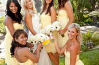 small bouquets of yellow and white gerberas are amazing for a spring or summer wedding, make some yourself