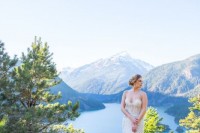 breathtakingly-beautiful-cliffside-bridal-shoot-on-dablo-lake-10