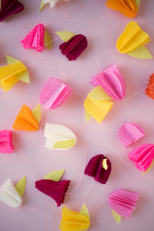 Fun And Pretty DIY Crepe Paper Flower Garland For Bridal Shower Decor