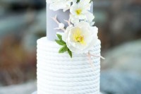 13-loveliest-serenity-wedding-cake-ideas-3