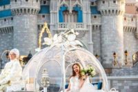 Disney bride in a carriage in the Disneyland – go there for your wedding portraits