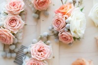 Gentle DIY Flower Comb For Wedding Hairstyles 11