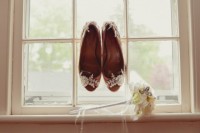 Romantic DIY Wedding Shoes With Appliques 4