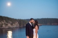 romantic-mermaid-wedding-editorial-at-the-moonlit-coast-21