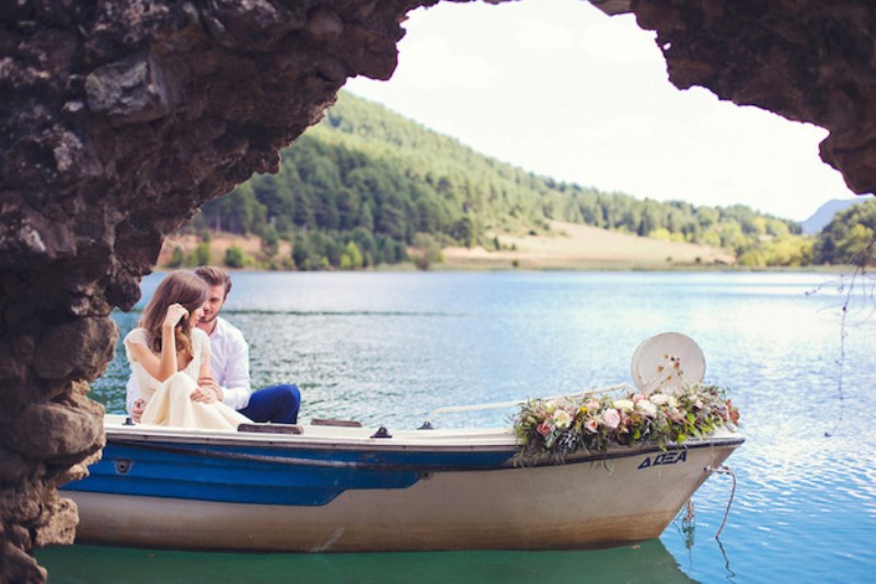 Romantic wedding elopement inspiration on lake doxa greece  11