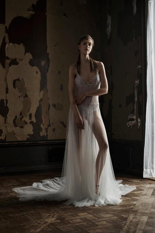 Sensual Spring 2016 ‘Hotel Madrid’ Bridal Dresses Collection From Vera Wang