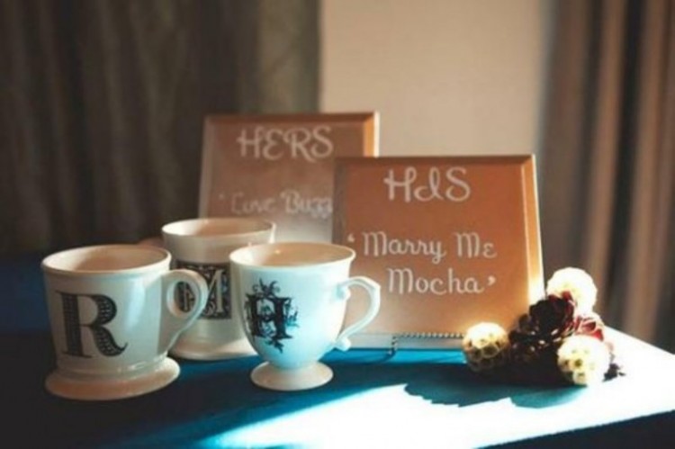 personalized coffee mugs and signs to create a wedding guest favor station easily and in a cute way