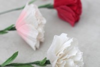 adorable-diy-paper-carnations-for-bridal-shower-decor-2