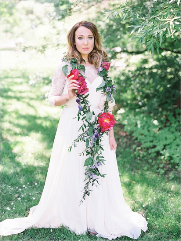 Colorful And Romantic Oscar Wilde Inspired Wedding Shoot