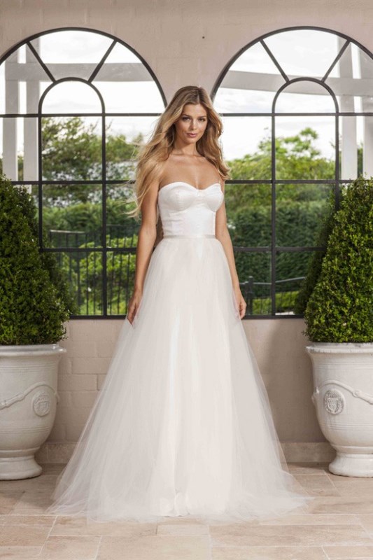 Picture Of enchantment wedding dress collection from lisa gowing  14