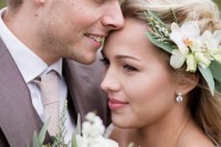 soft-and-neutral-rustic-wedding-shoot-from-netherlands-28