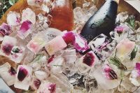 floral ice should be present at a bridal shower to accessorize your drinks and make the bottles cold with style