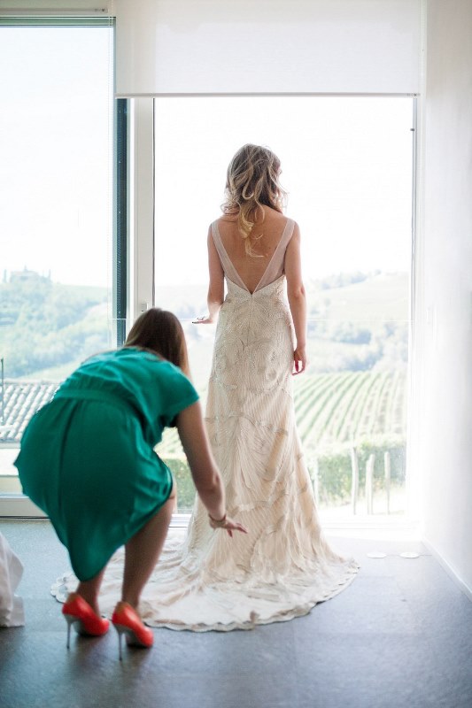 Picture Of glamorous yet relaxed italian countryside wedding  7