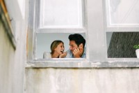 naturally-beautiful-and-intimate-engagement-photos-at-home-6