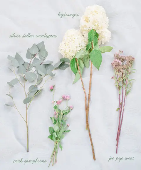 Cute DIY Floral Pergola For Outdoor Weddings