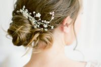 delicate-diy-bridal-bun-hairstyle-2