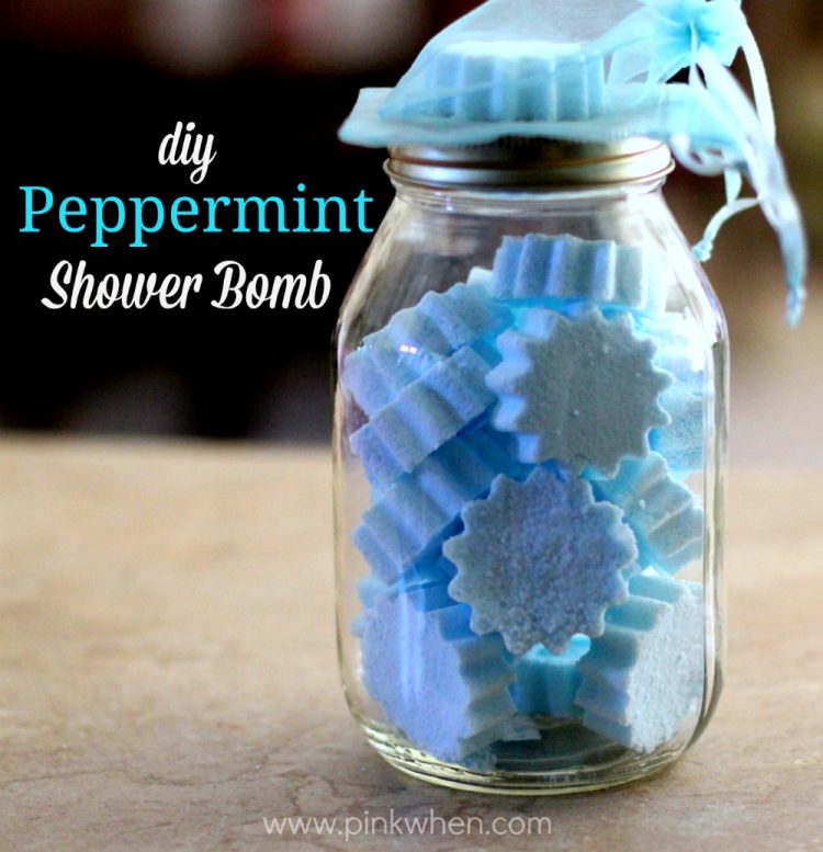 How to Make a Peppermint Shower Bomb (via pinkwhen)