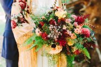 03 boho chic fall wedding bouquet and cover up