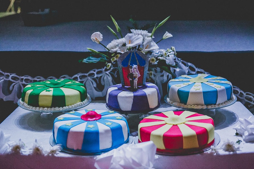 The wedding cakes were don in circus style