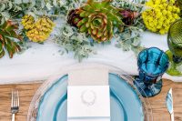 11 blue shades and succulents for the tablescape