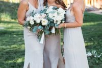 25 simple neutral bridesmaids’ gowns