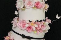 Romantic topsy turvy wedding cake