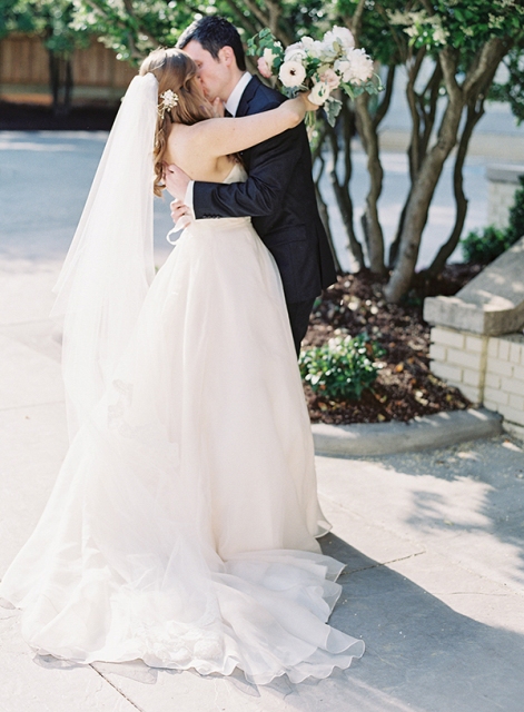 Dreamy Classic Wedding With Golden Touches