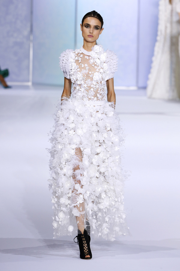 Another Ralph&Russo gown reminds of fluffy snow falling