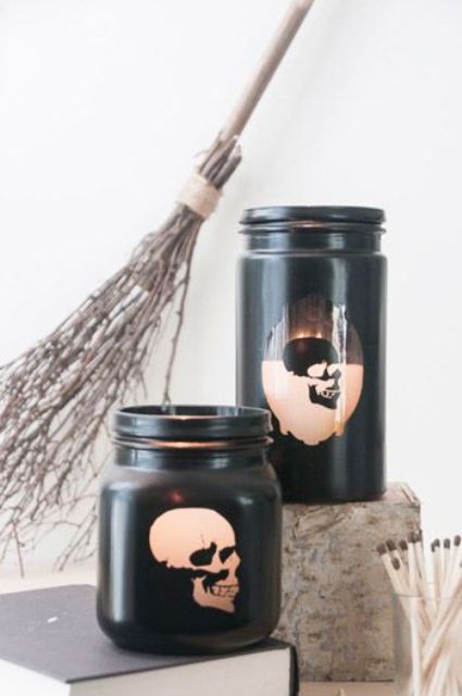 black mason jars with skull prints can be perfect Halloween lanterns