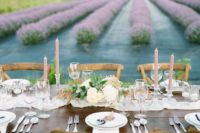 05 The wedding table was a Provence-styled one, effortlessly elegant and chic