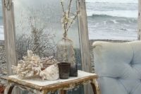 05 wintry seaside decor with a vintage mirror and corals