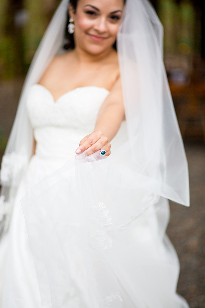 Her emerald ring echoed with these shoes and wedding color touches