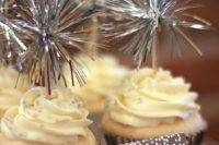 08 cream cupcakes with silver toppers