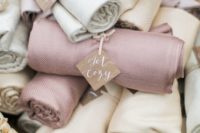 19 elegant pashmina favors to use at your wedding and on other days