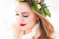 20 green leaves and a single blush bloom for a statement crown