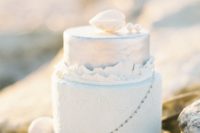 20 white winter coastal cake decorated with shells and pearls