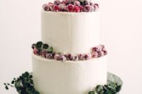 23 cranberry topped wedding cake